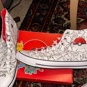 Pokémon poke ball Converse NEW